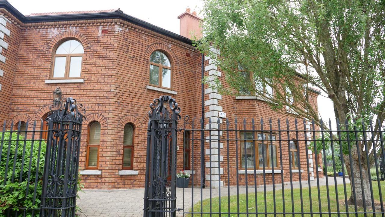 Mullingar Town Apartment 2 Bedrooms ภายนอก รูปภาพ