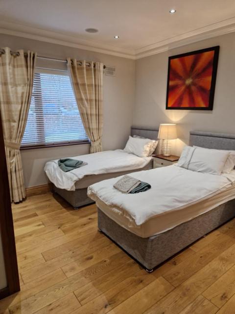 Mullingar Town Apartment 2 Bedrooms ภายนอก รูปภาพ